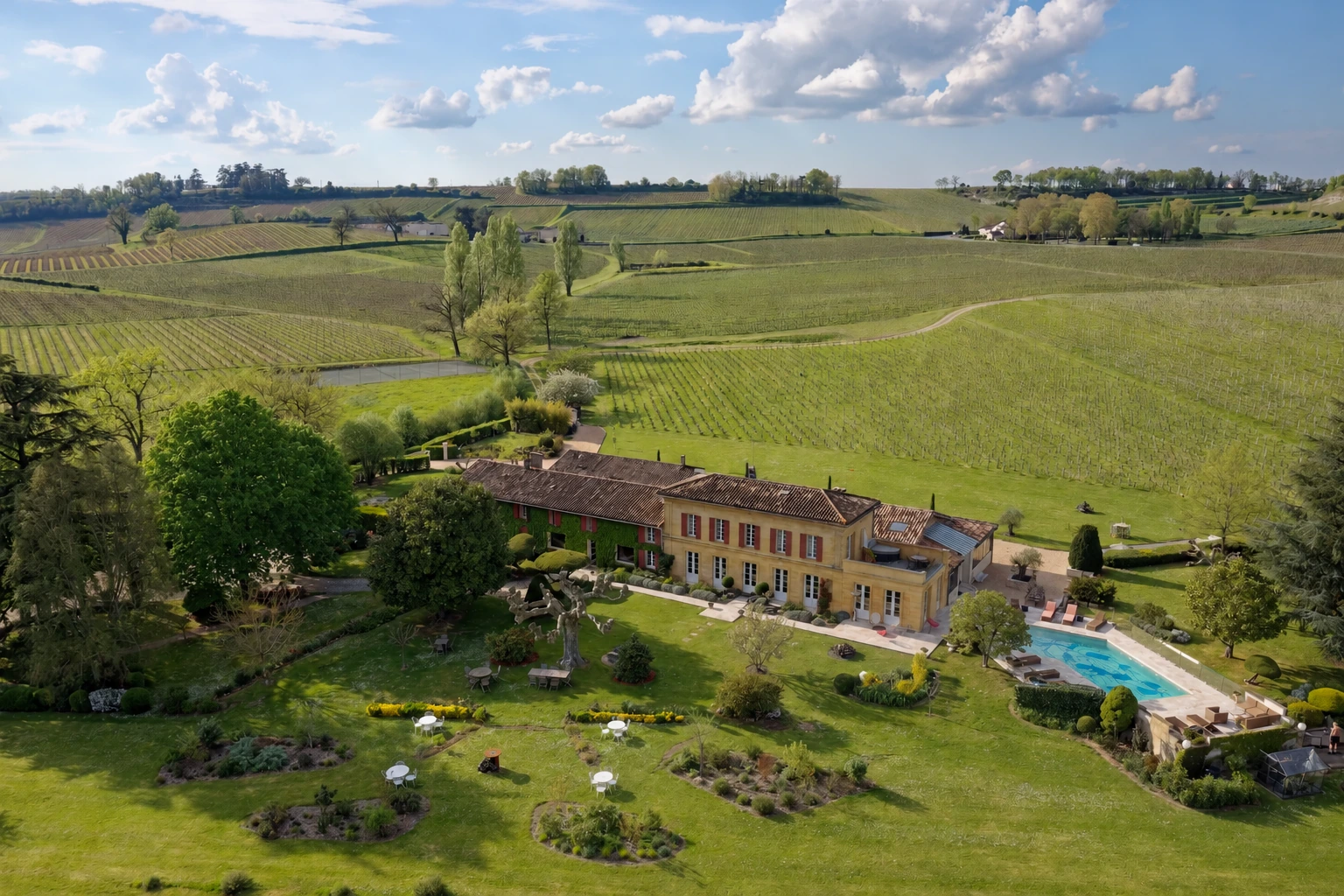 Château du Palanquey in Sainte-Colombe